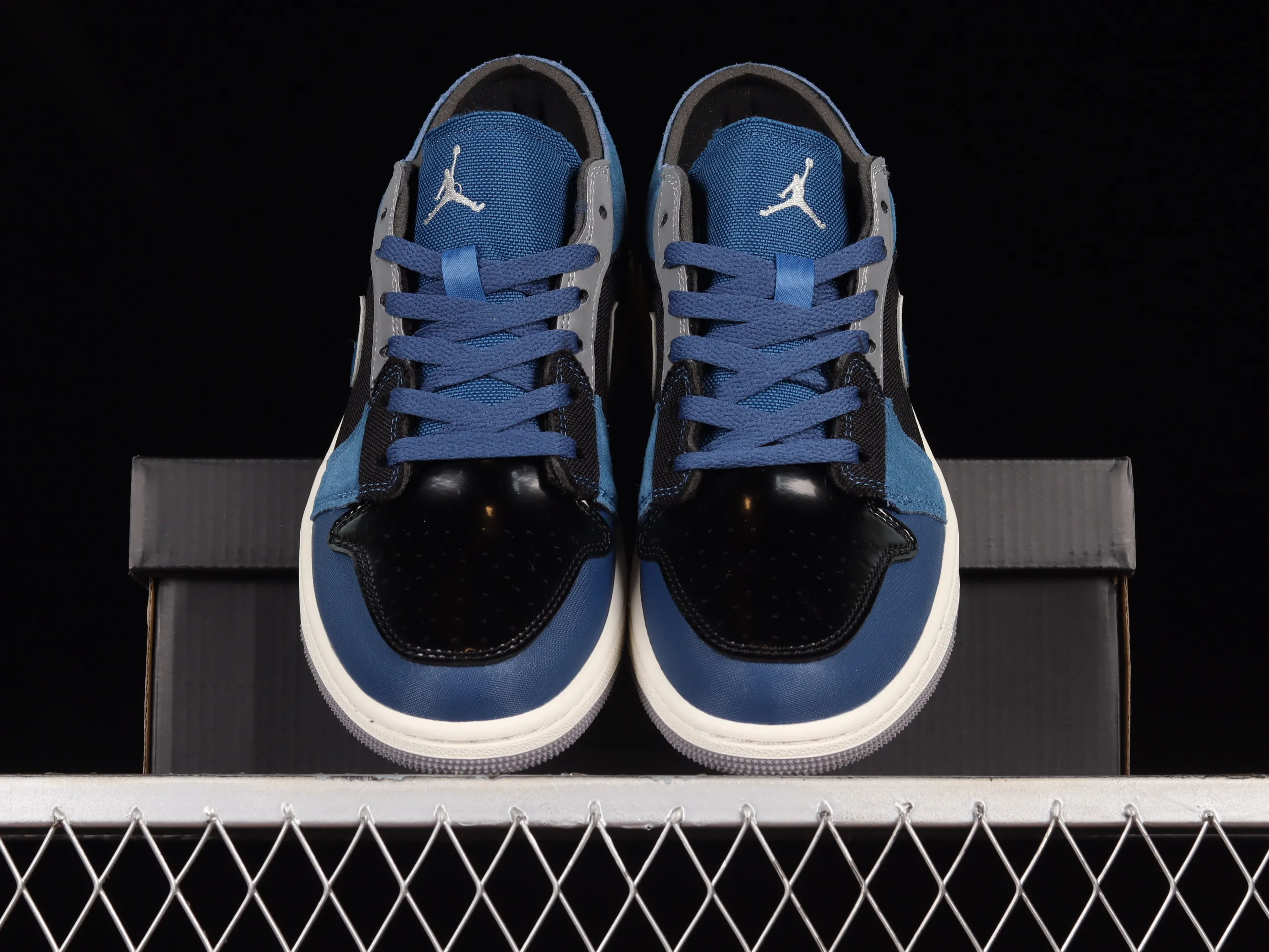 All categories Air Jordan Jordan series basketball shoes Air Jordan 1 Low Z version Air Jordan 1 Low SE "Craft Obsidian" AJ1 Joe 1 Obsidian low-top basketball shoes DR8867-400
